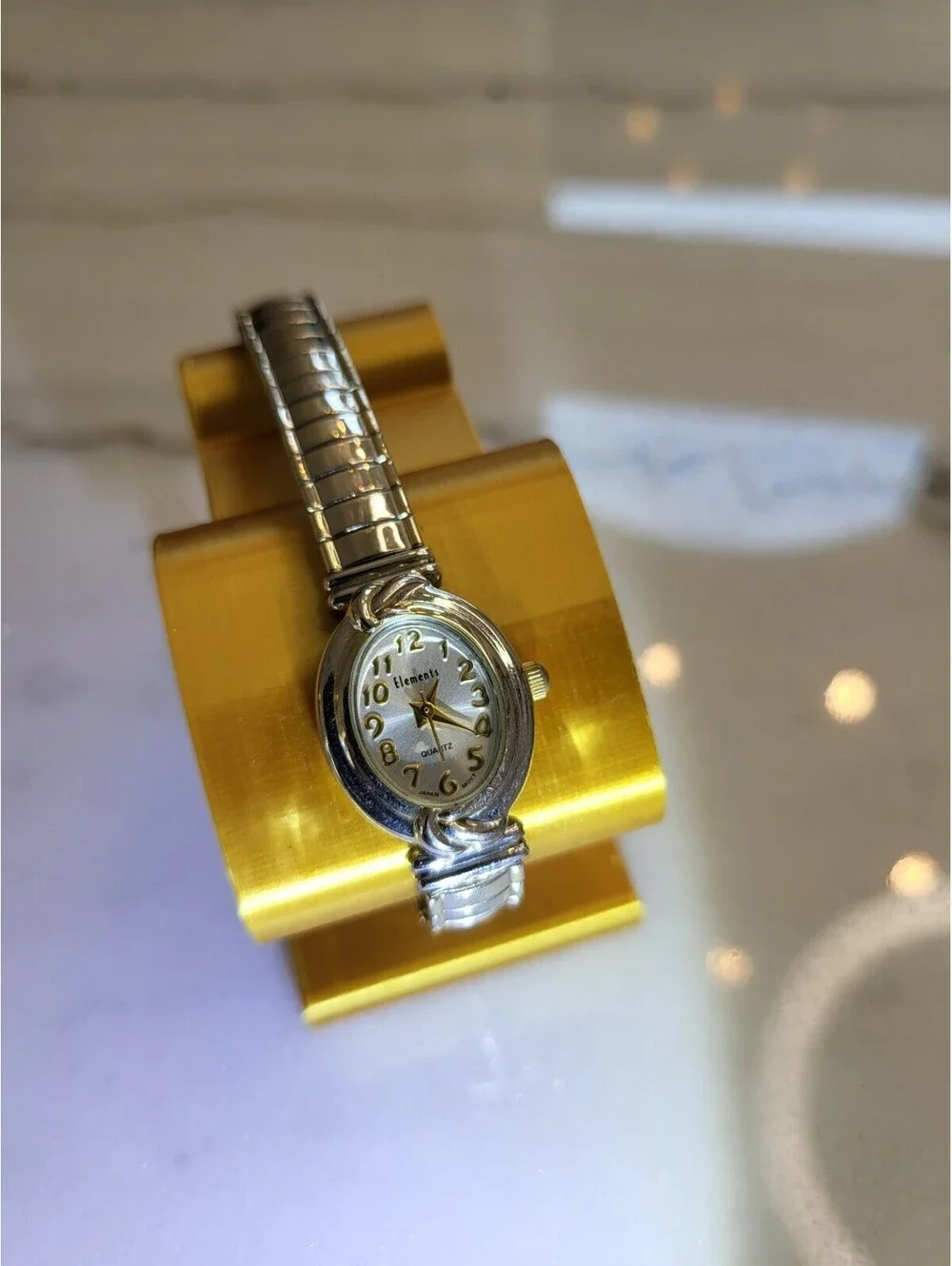 Vtg Elements Womans Watch New Battery Silvertone Stretch Bracelet 19mm Works EUC